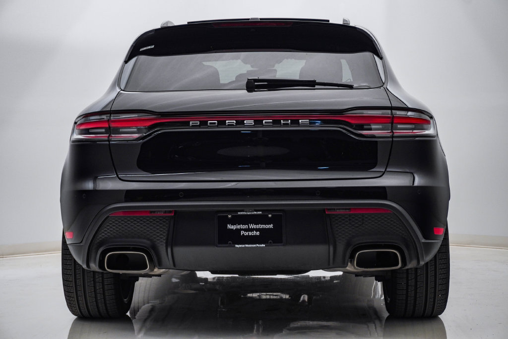 Certified 2026 Porsche Macan AWD/4WD image 10