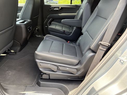 Used 2025 Chevrolet Tahoe Premier AWD/4WD image 22