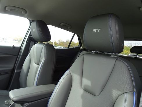 New 2026 Buick Encore GX Sport Touring w/ Advanced Technology Package AWD/4WD image 14