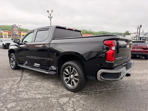 Used 2022 Chevrolet Silverado 1500 LT AWD/4WD image 4
