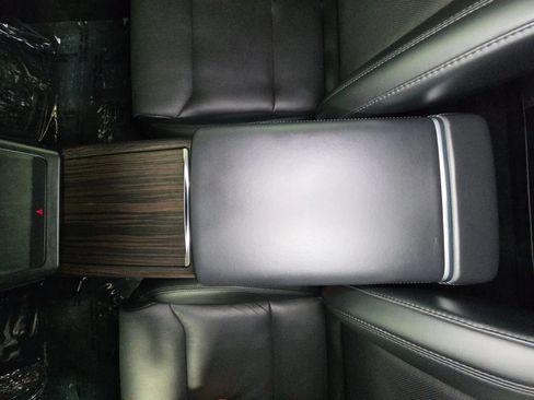 Used 2022 Tesla Model S AWD/4WD image 28