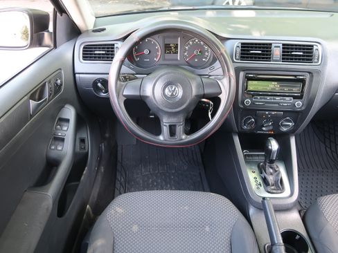 Used 2012 Volkswagen Jetta S FWD image 14