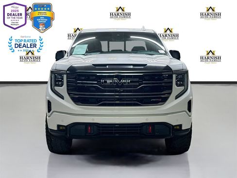 Used 2024 GMC Sierra 1500 AT4 w/ Technology Package AWD/4WD image 2
