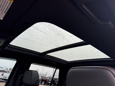 Used 2022 Chevrolet Tahoe RST w/ Sport Performance Package image 9