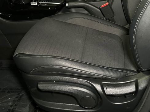 Certified 2023 Kia Seltos S w/ Navigation Package AWD/4WD image 19