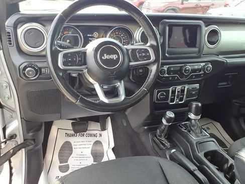 Used 2020 Jeep Wrangler Unlimited Sahara AWD/4WD image 14
