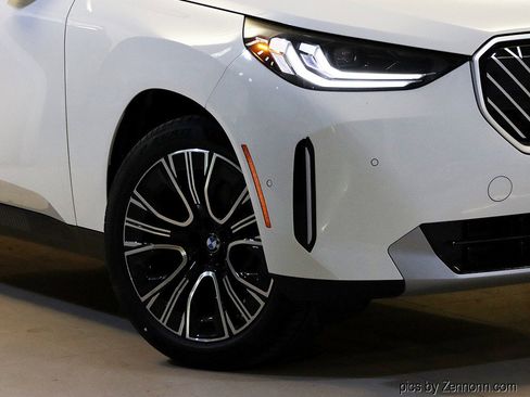 New 2026 BMW X3 xDrive30 w/ Premium Package image 3