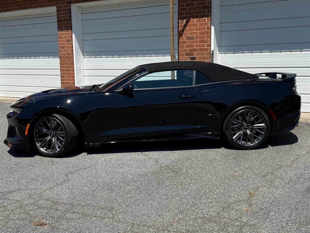 Used 2023 Chevrolet Camaro ZL1 RWD image 6