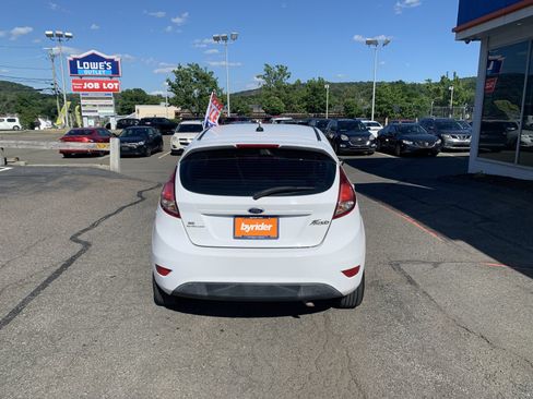 Used 2016 Ford Fiesta SE w/ Equipment Group 201A FWD image 5