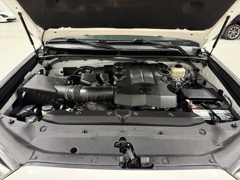 Used 2017 Toyota 4Runner SR5 image 72