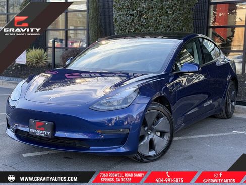 Used 2023 Tesla Model 3 Standard Range image 1