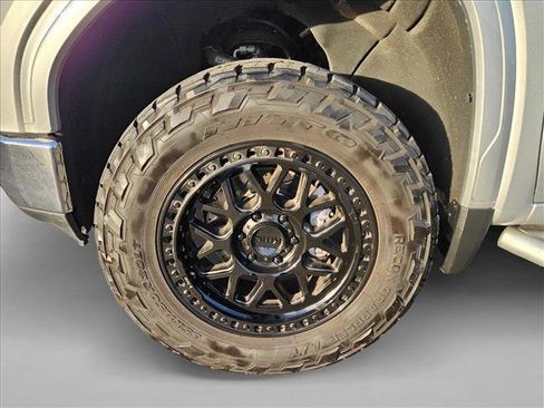 Used 2021 GMC Sierra 1500 SLT w/ X31 Off-Road Package image 21