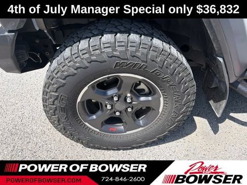 Used 2023 Jeep Gladiator Rubicon w/ Cold Weather Group AWD/4WD image 3
