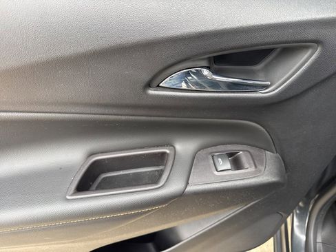 Used 2020 Chevrolet Equinox Premier image 18
