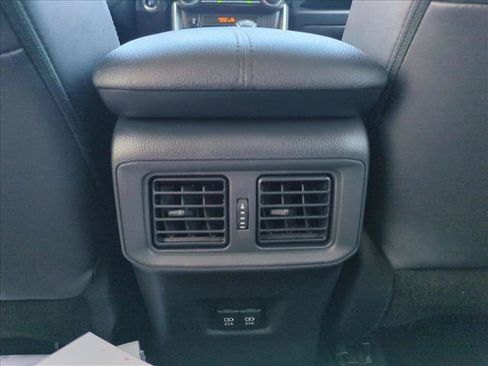 Used 2019 Toyota RAV4 XLE Premium FWD image 17