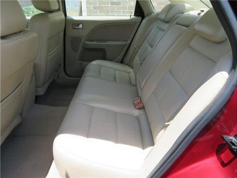 Used 2005 Ford Five Hundred Limited AWD/4WD image 5