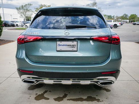 Used 2025 Mercedes-Benz GLC 300 4MATIC image 10