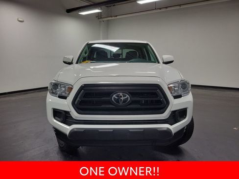 Used 2023 Toyota Tacoma SR image 3