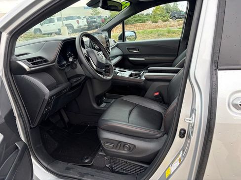 Used 2023 Toyota Sienna XSE w/ XSE Plus Package AWD/4WD image 10