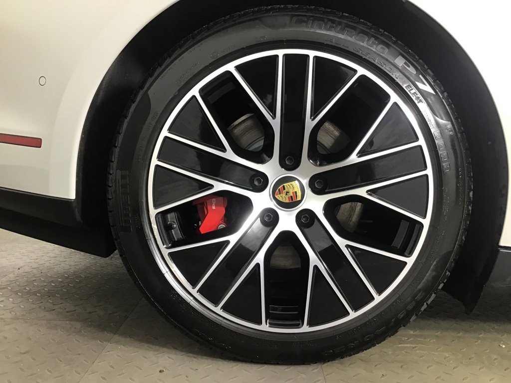 Certified 2024 Porsche Taycan GTS AWD/4WD image 13