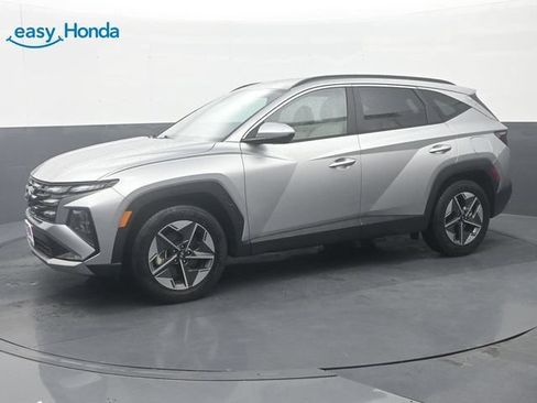 Used 2025 Hyundai Tucson SEL FWD image 4