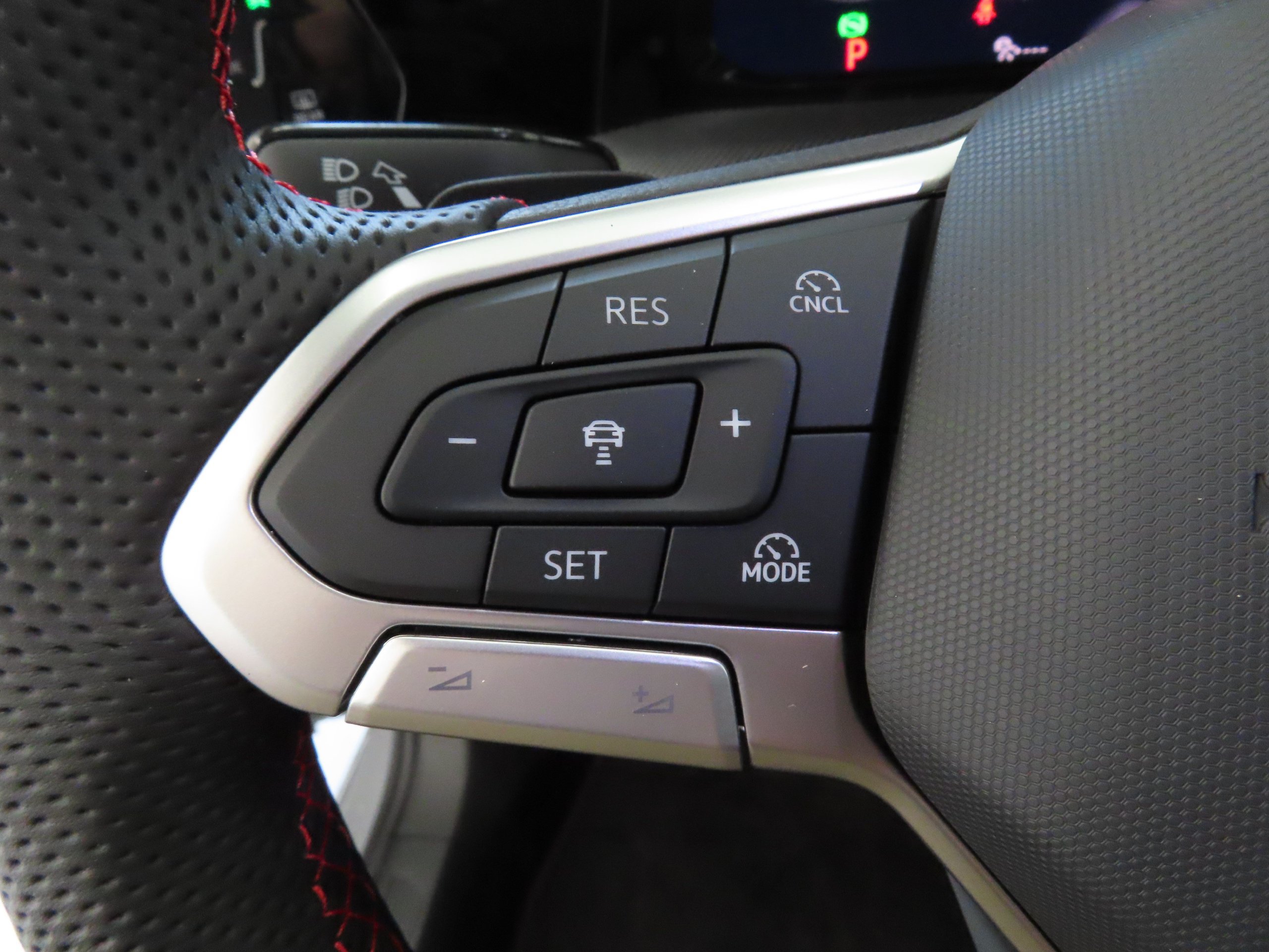 New 2026 Volkswagen GTI SE FWD image 12