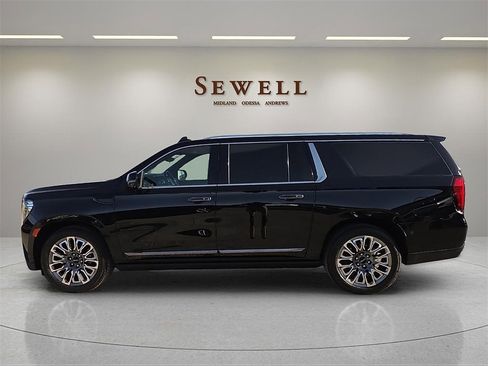 Used 2024 GMC Yukon XL Denali Ultimate image 2