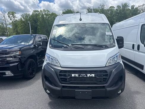 Used 2026 RAM ProMaster 2500 w/ Convenience Group FWD image 4