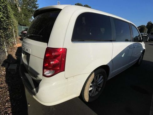 Used 2019 Dodge Grand Caravan SXT FWD image 6