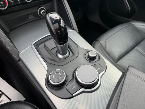 Used 2018 Alfa Romeo Stelvio Sport w/ Quick Order Package 22J Sport image 27