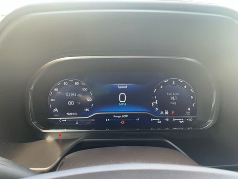 Used 2022 Chevrolet Tahoe LT w/ Luxury Package AWD/4WD image 19