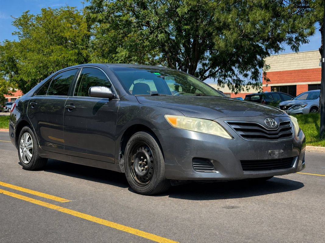Used 2010 Toyota Camry LE FWD image 7