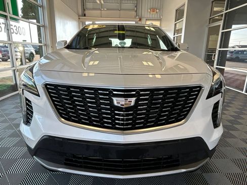 Used 2020 Cadillac XT4 Premium Luxury AWD/4WD image 2