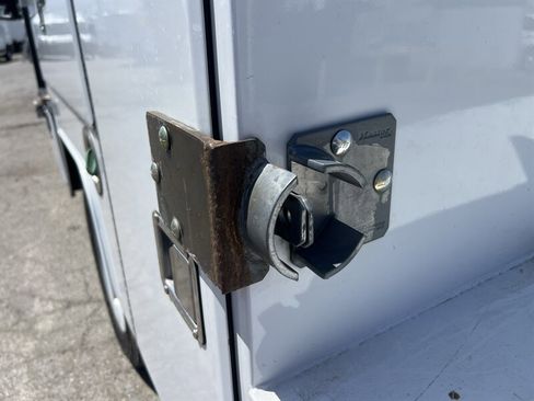 Used 2023 Ford F550 2WD Regular Cab Super Duty image 33