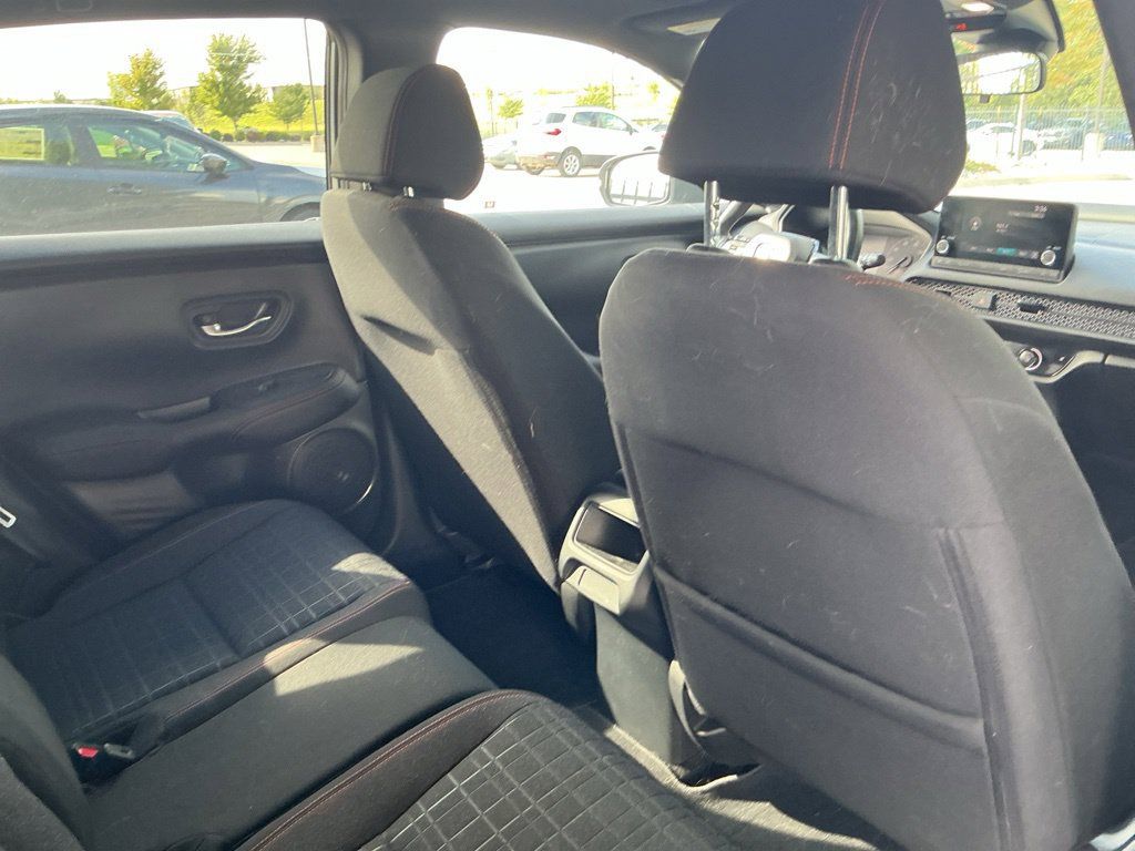 Used 2025 Honda HR-V Sport image 33