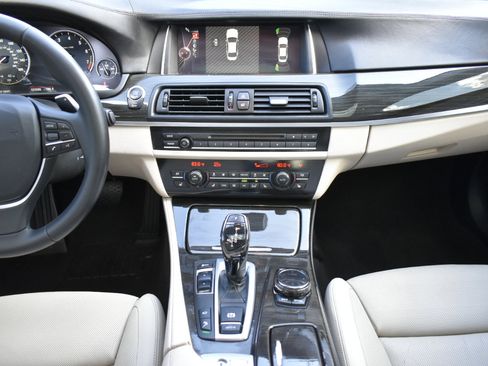 Used 2015 BMW 550i Sedan image 19