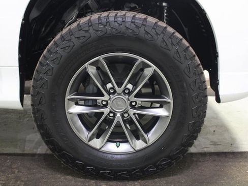 Used 2019 Lexus GX 460 Premium image 30