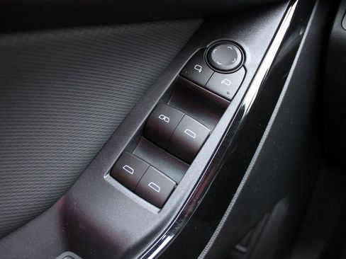 New 2026 Chevrolet Equinox LT w/ Convenience Package II image 13