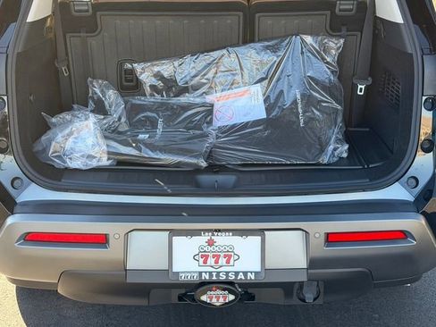 New 2026 Nissan Pathfinder Platinum w/ Cargo Package image 4