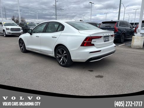 Certified 2025 Volvo S60 B5 Core image 3
