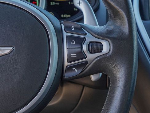 Used 2020 Aston Martin DB11 Volante image 28