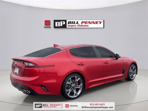 Used 2018 Kia Stinger GT2 image 5