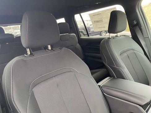 New 2025 Jeep Grand Cherokee L Laredo image 28