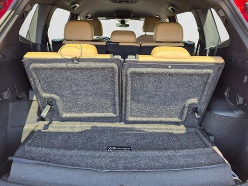 Used 2023 Volkswagen Tiguan SE FWD image 6