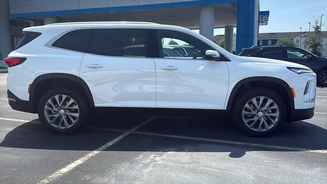 Used 2025 Buick Enclave Preferred FWD image 8