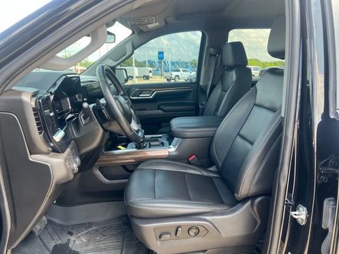 Used 2024 Chevrolet Silverado 1500 RST w/ Convenience Package II AWD/4WD image 10