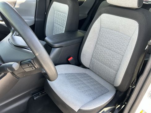 Used 2024 Chevrolet Equinox LS w/ LS Convenience Package FWD image 18