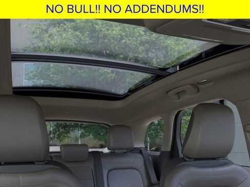 New 2025 Lincoln Corsair Reserve w/ Equipment Group 202A image 23