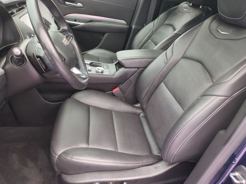 Used 2020 Cadillac XT4 Premium Luxury w/ Enhanced Visibility Package AWD/4WD image 14
