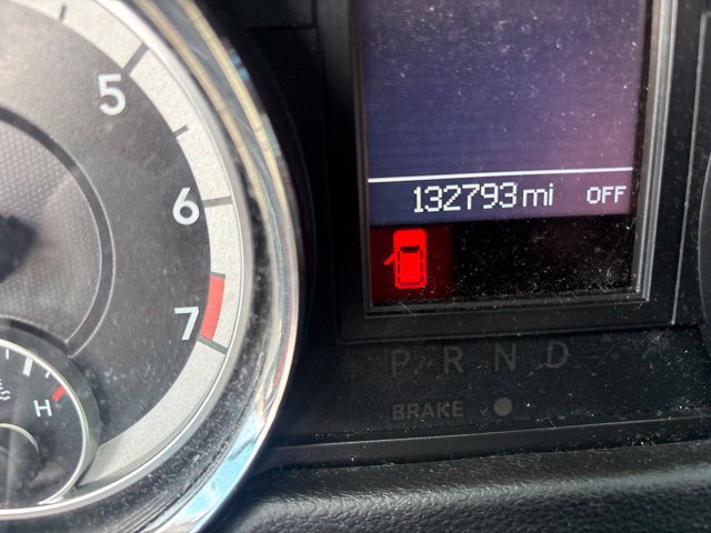 Used 2018 Dodge Grand Caravan GT FWD image 2